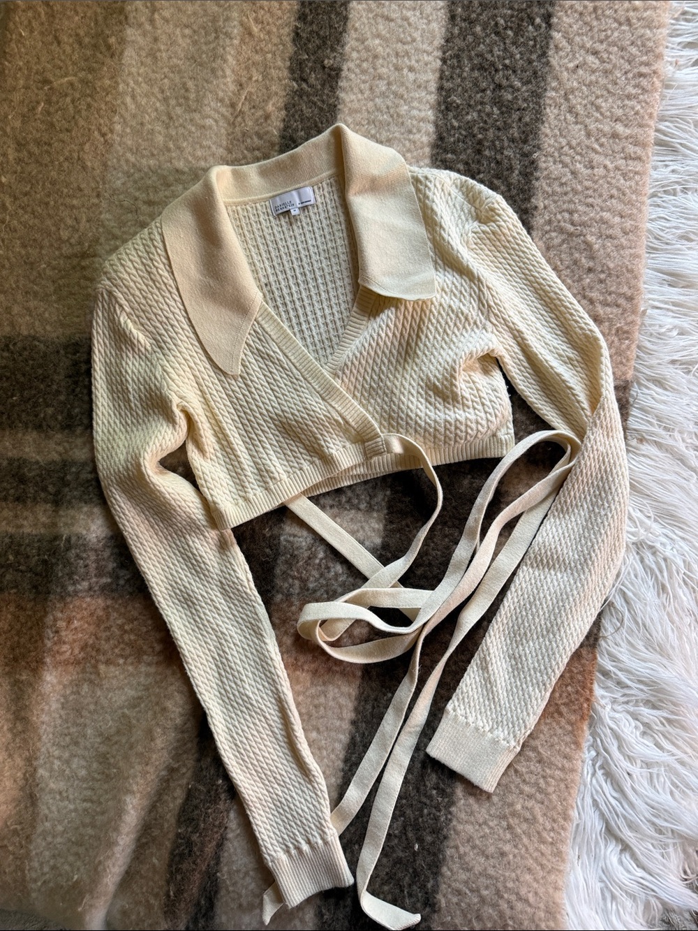 DANIELLE BERNSTEIN Cropped Wrap V-Neck Sweater - Cream